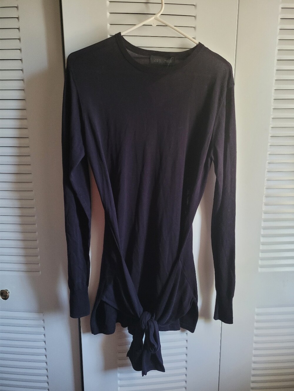 Zara Long Sleeve Tie-Front Top in Black Size Large NWT